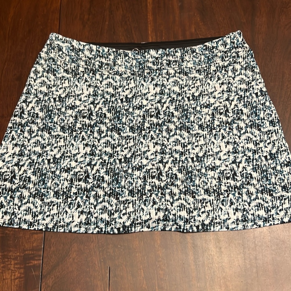 Tranquility skort. Size m. Excellent condition